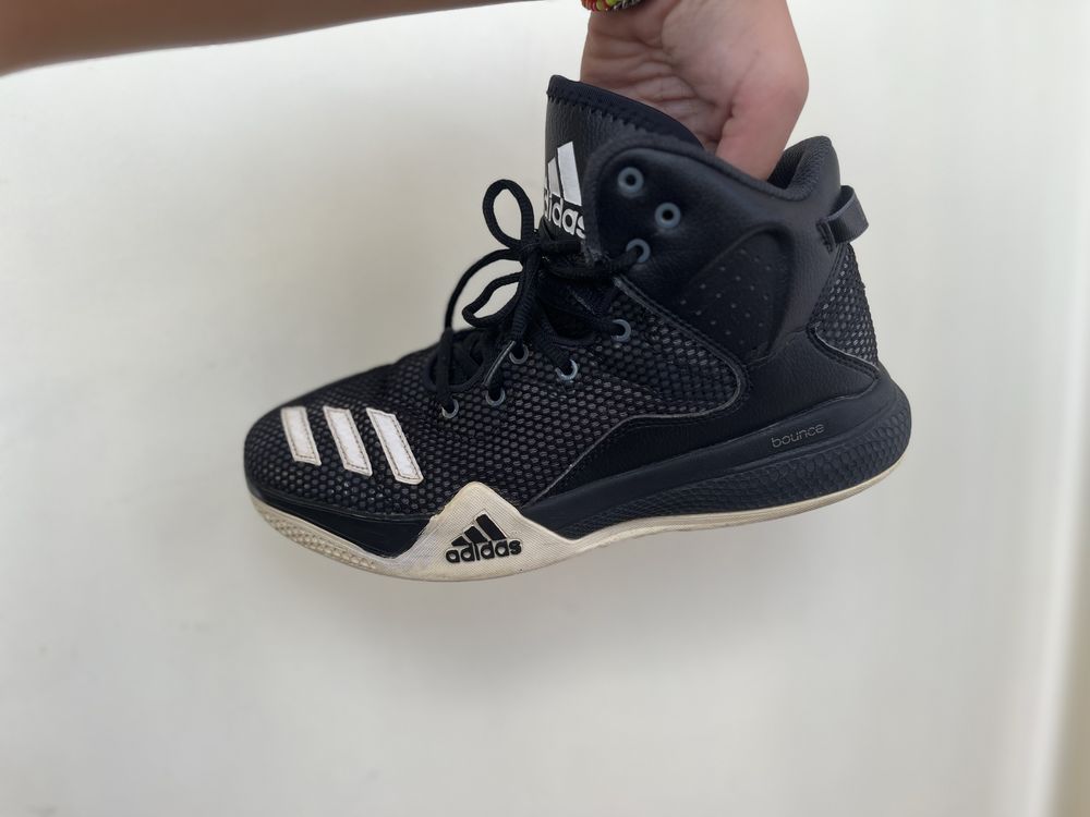 Спортни маратонки на adidas