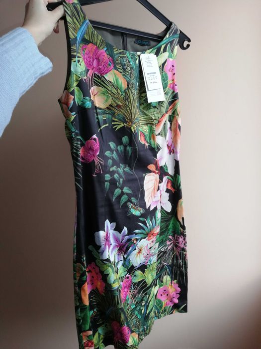 Нови елегантни рокли Daphne