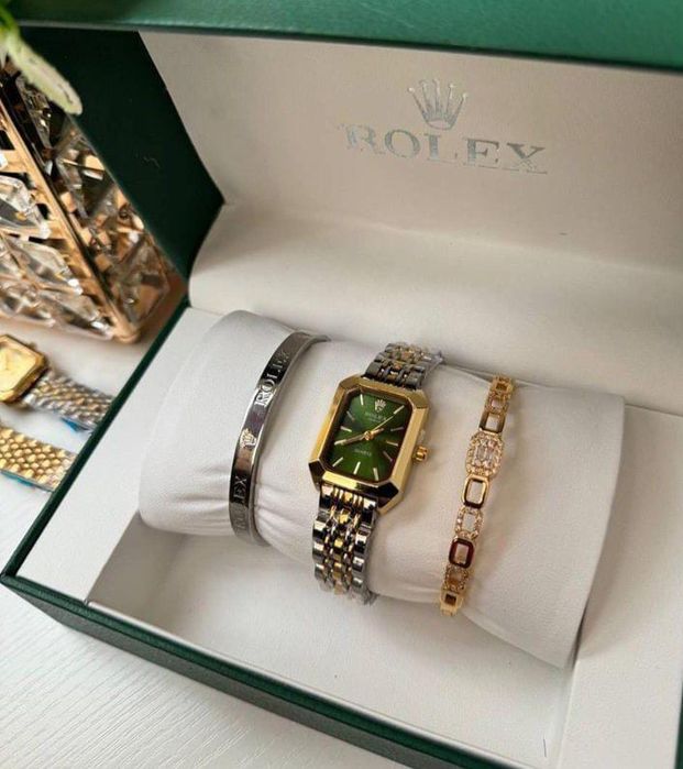 Часы женские комплект