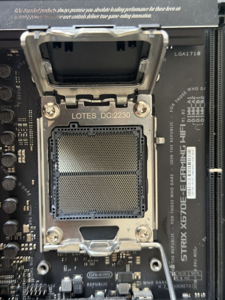 ASUS Rog strix x670 e gaming wifi motherboard , AMD, дънна платка