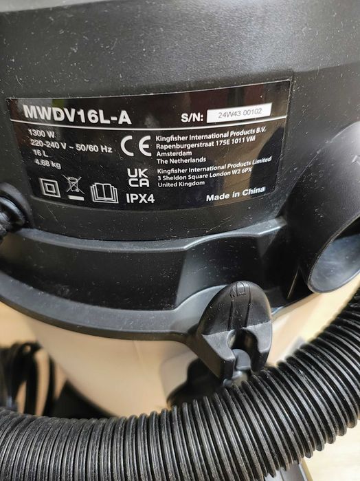 Aspirator industrial 1300 w 16 litri