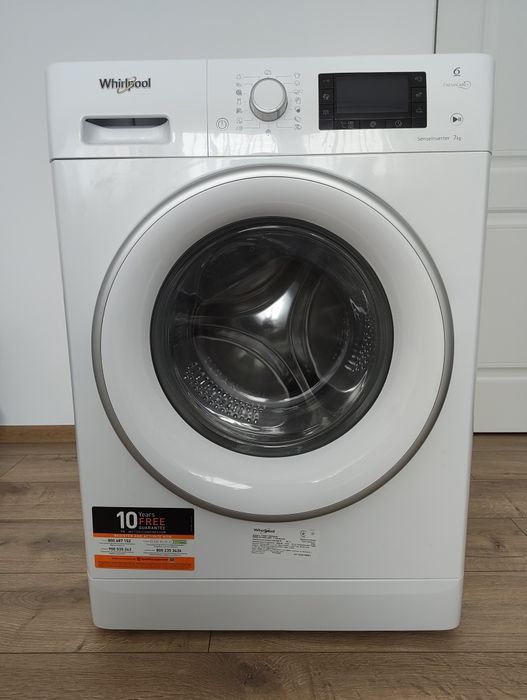 Mașina de spălat Slim Whirlpool  (2020) ideala pentru chiriasi