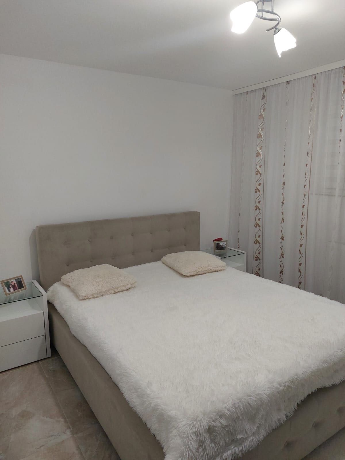 Vand apartament 2 camere