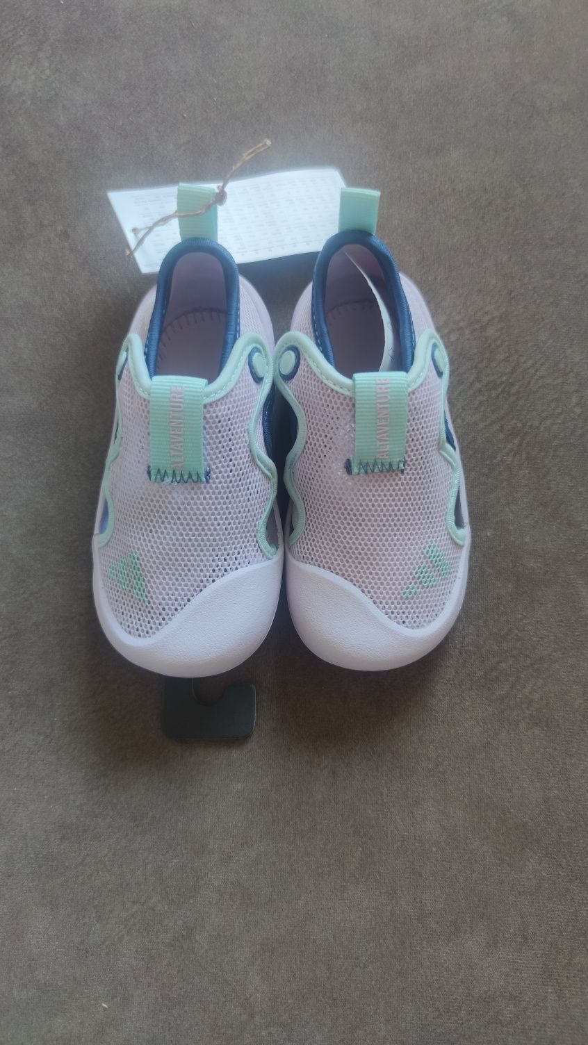 Adidas altaventure