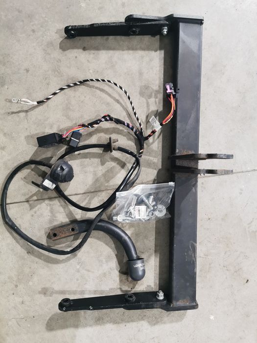 Carlig remorcare audi a4 b9