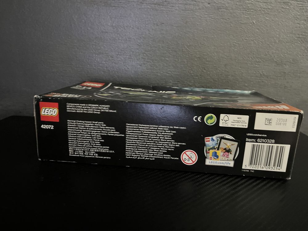 Vând Lego Technic 42072 Whanck