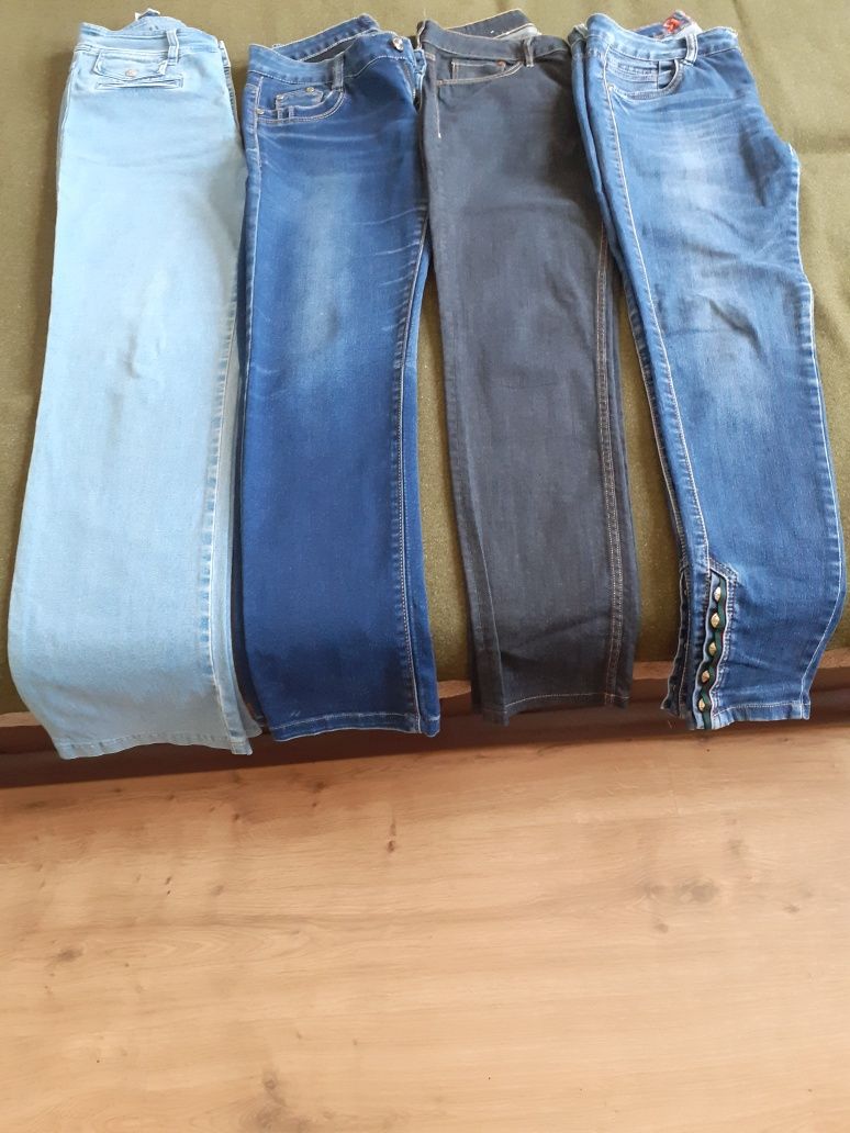 Продам подростковые джинсы