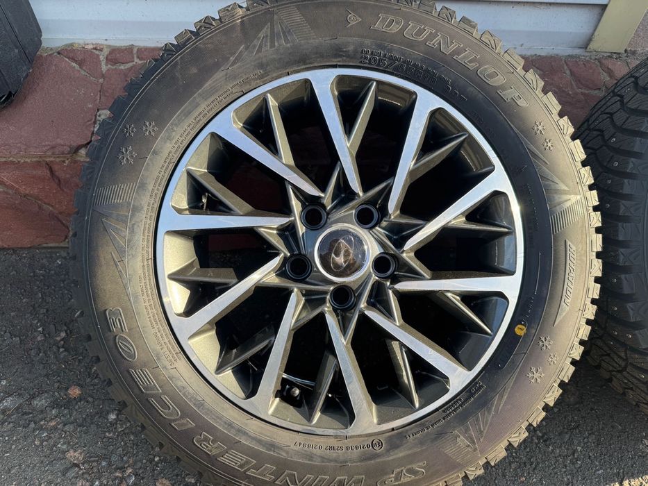 Продам комплект колес