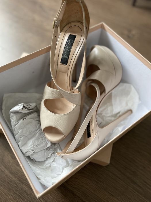 Sandale Musette, mărimea 39, piele nude/crem/beige