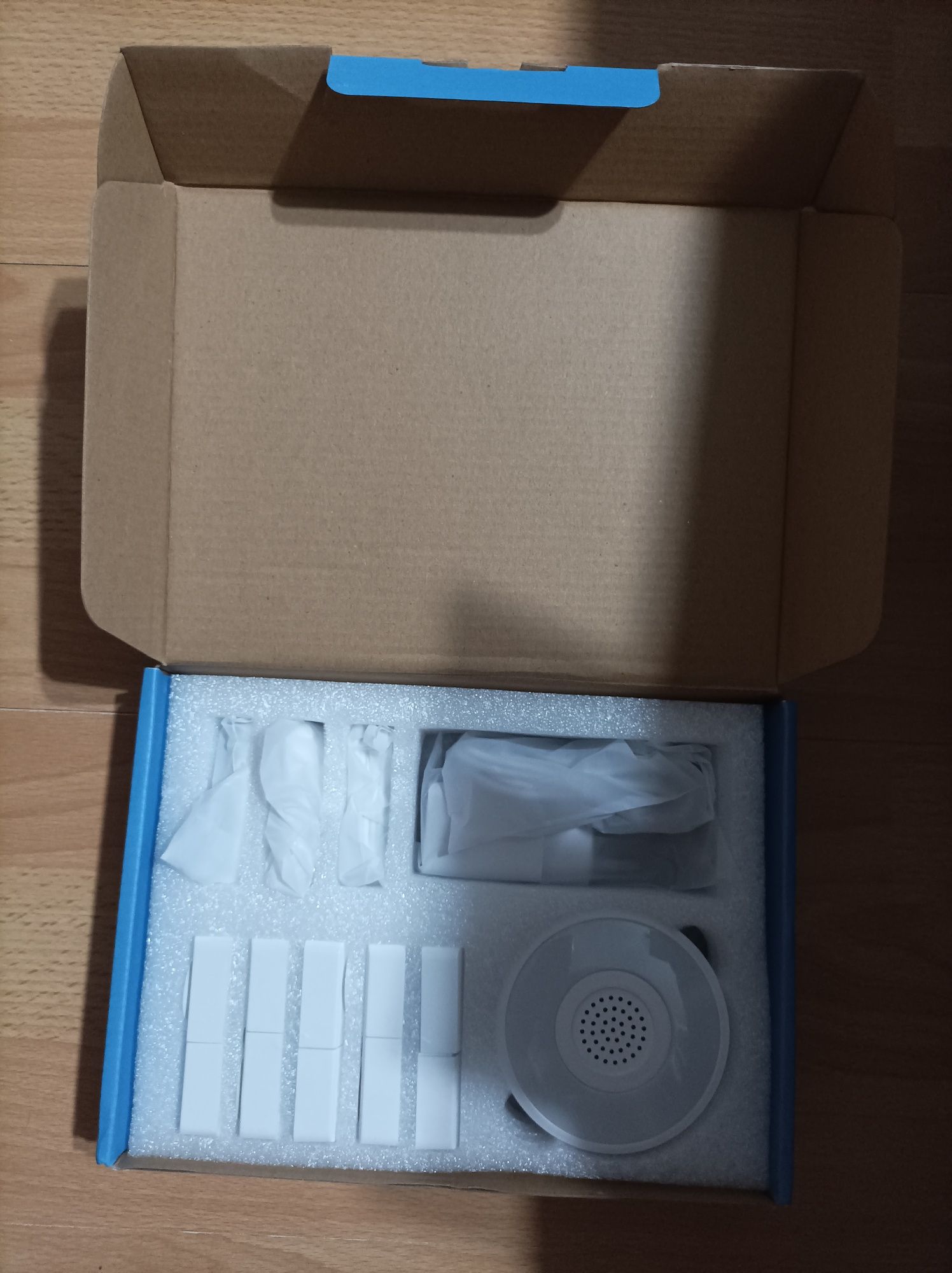 WiFi интелигентна алармена система за врати