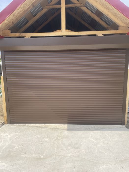 Uși de garaj tip rulou