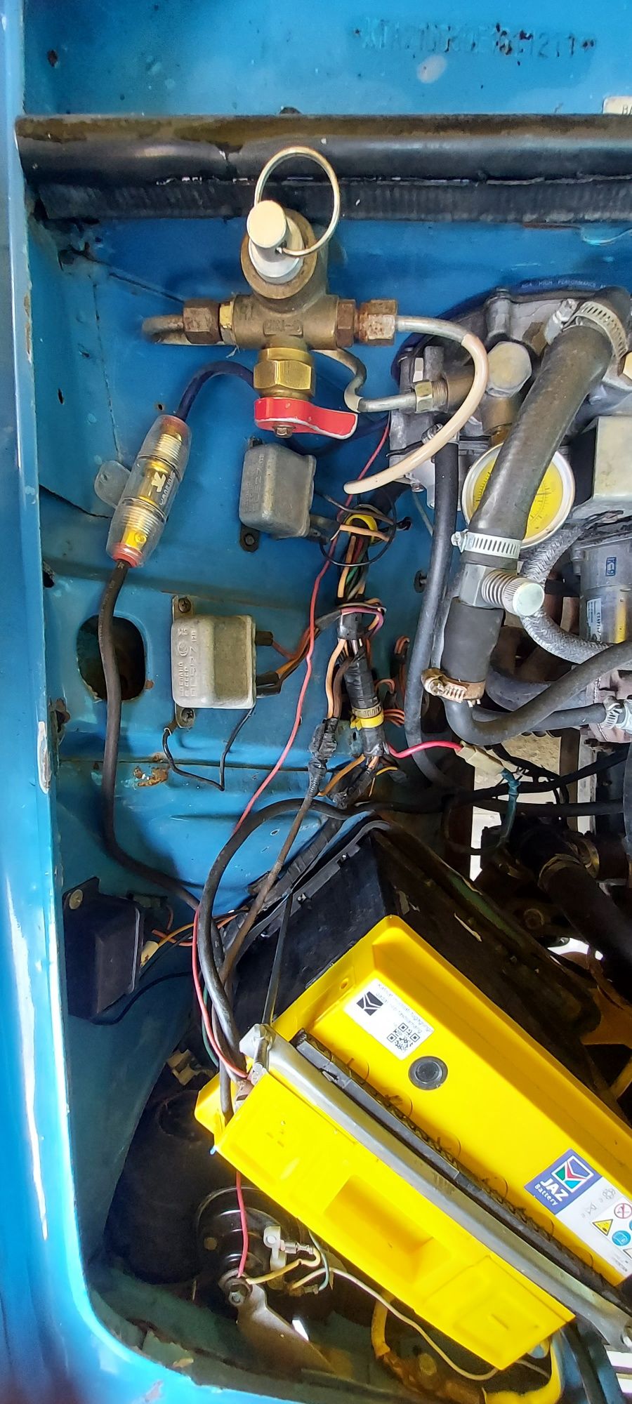 Vaz 21 06 sotiladi