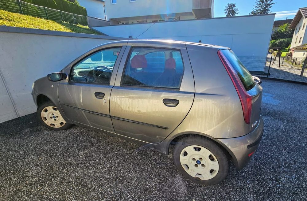 Vînd  piat punto