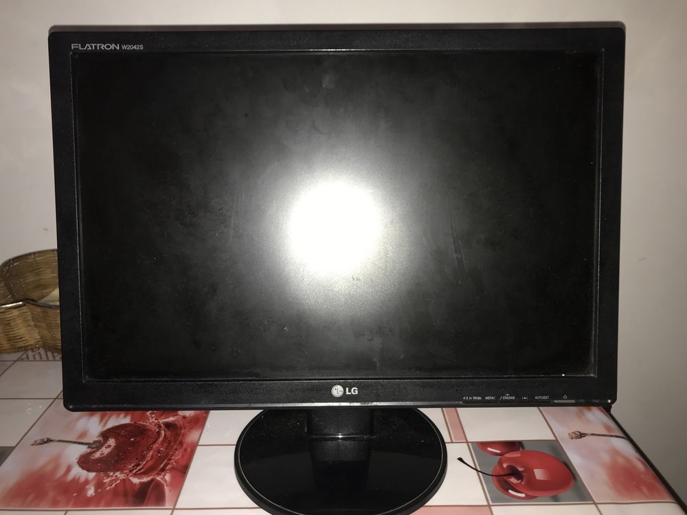 Монитор LG Flatron w2042s