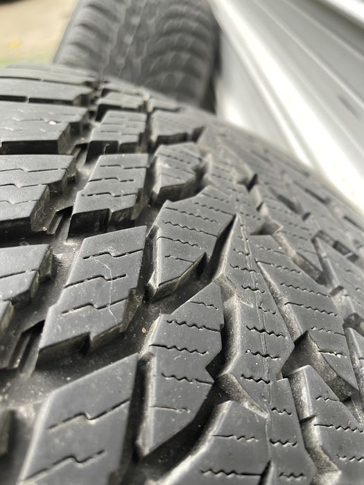 Зимни Гуми  с джанти 205/55/16  5х114,3