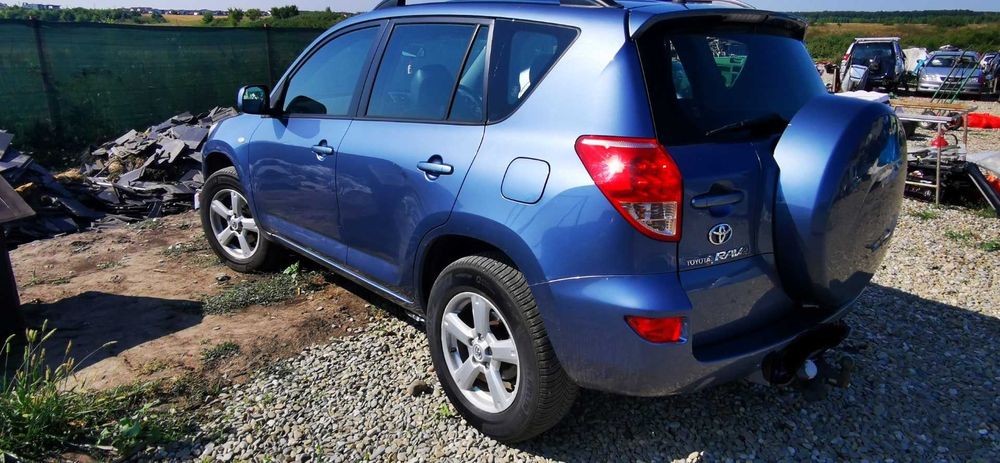 Piese auto din dezmembrari pentru Toyota Rav4 2.0i automata