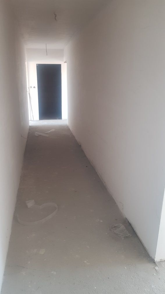 Продава се Тристаен апартамент в Благоевград, Идеален център - 118 кв.м за 907 €/кв.м - Снимка #2