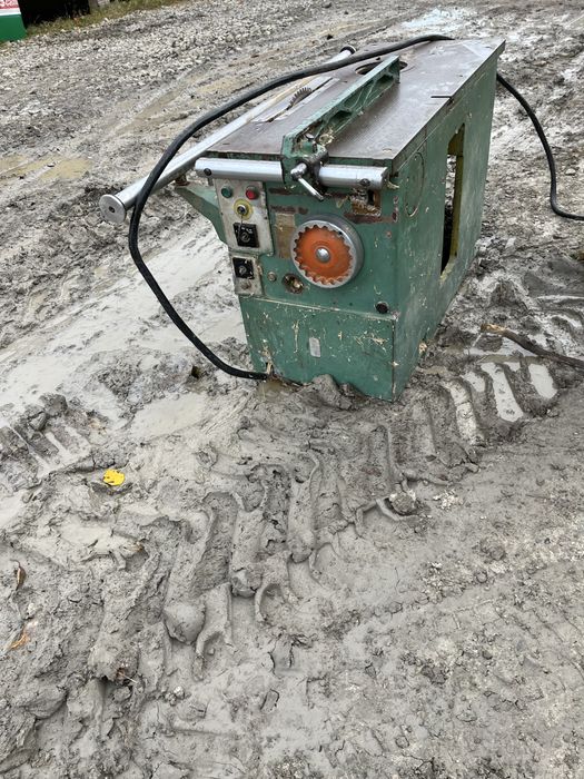 Vand circular si freza umaro