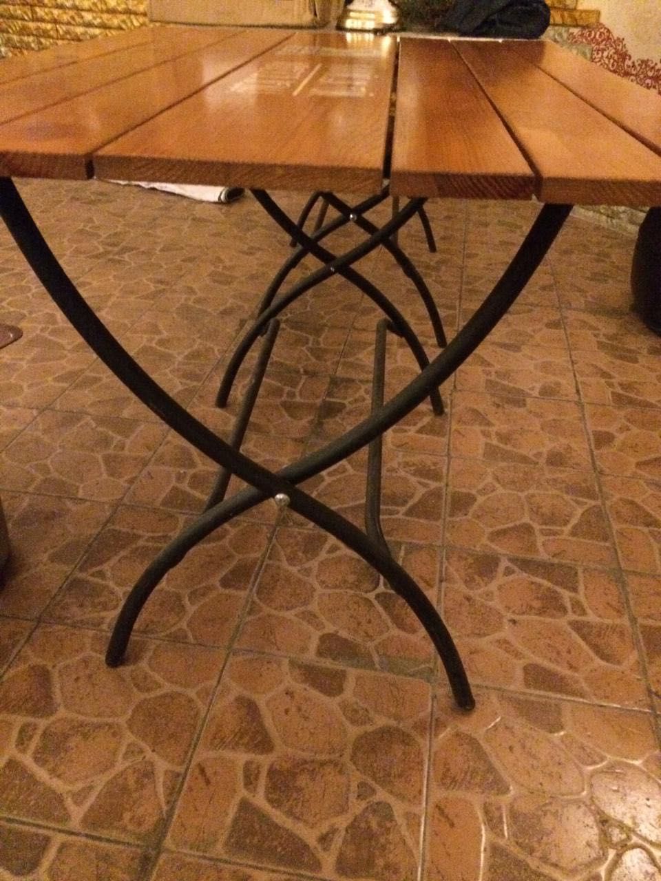 Продаю стол стулья