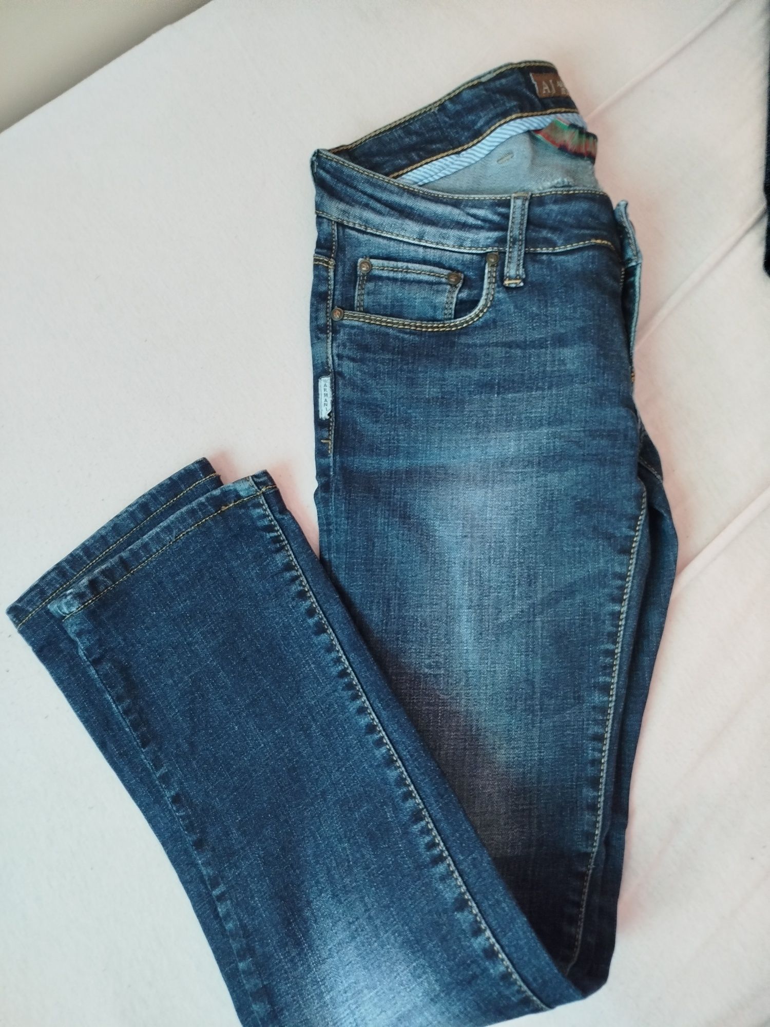 Дамски дънки Armani Jeans 29