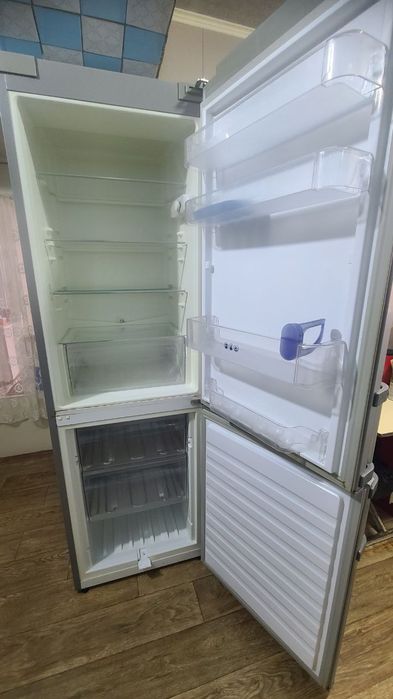 Холодильник в хорошем состоянии