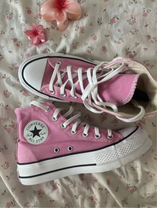Converse Roz ca noi