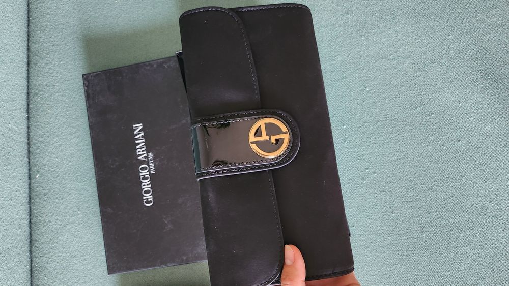 Giorgio Armani чисто нови клъчове/дамска чанта