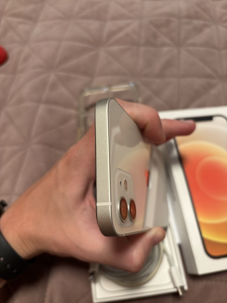 Iphone 12 128 GB като нов