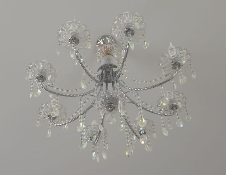 Люстра очень красивая