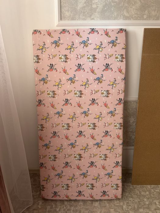 Кровать с матрасом  детский