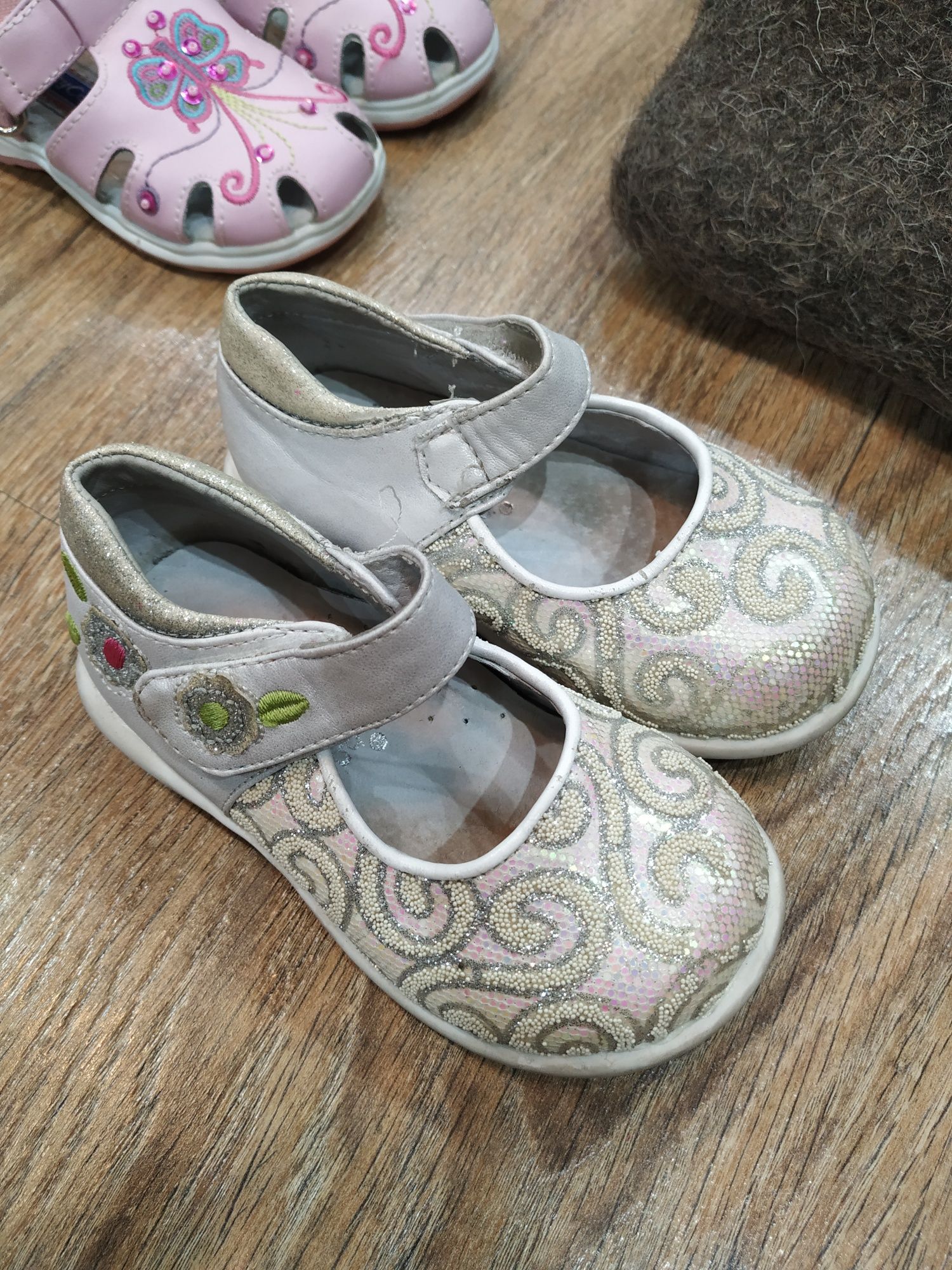 Продам обувь для малышей.
