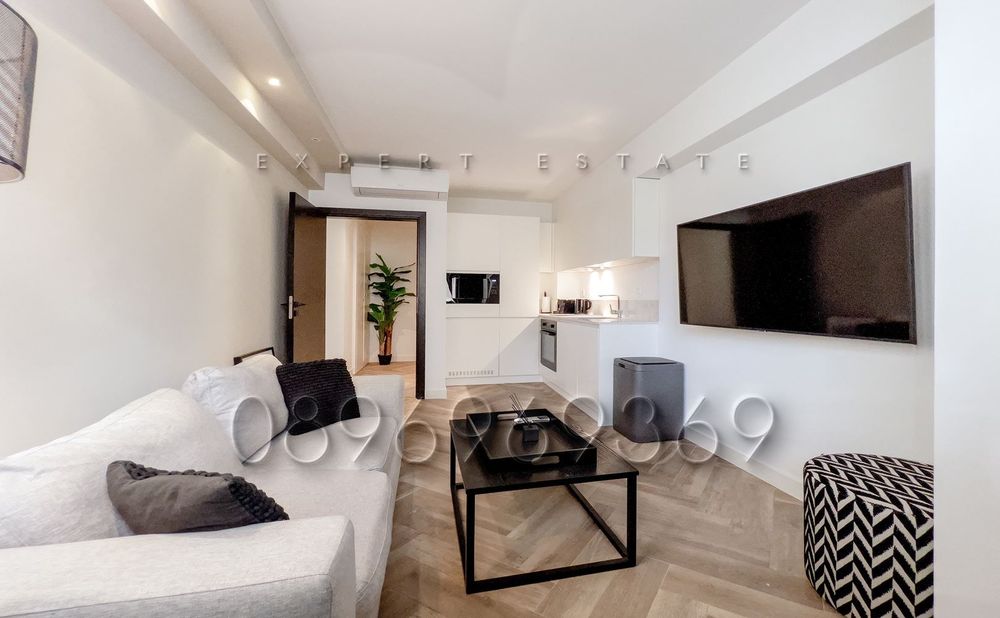 Двустаен-Идеален център/"Черно море"-Дизайнерски обзаведен-Изток/Юг