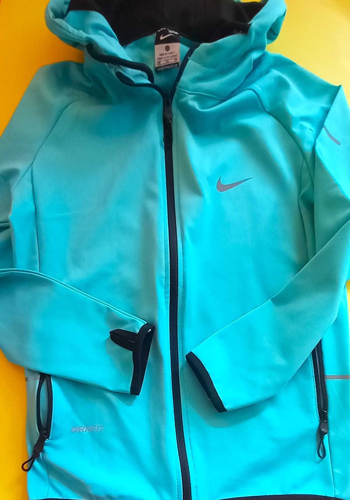 Суитшърти , горнища Adidas,  Nike, Star Wars и др.
