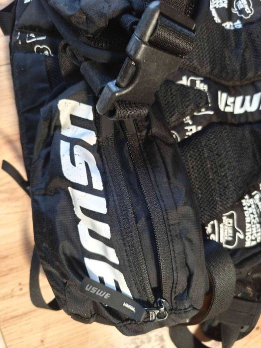 Раница за колоездене USWE SHRED 25 - Carbon Black колело вело