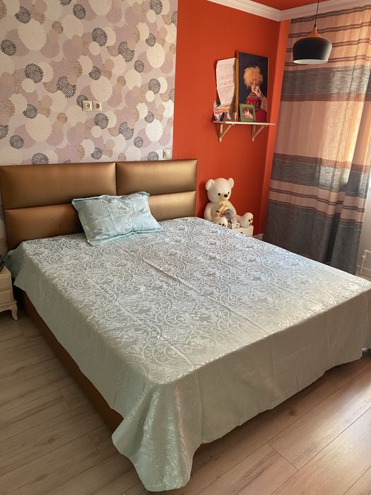 Спальная кровать с ортопедическим механизмом и матрасом