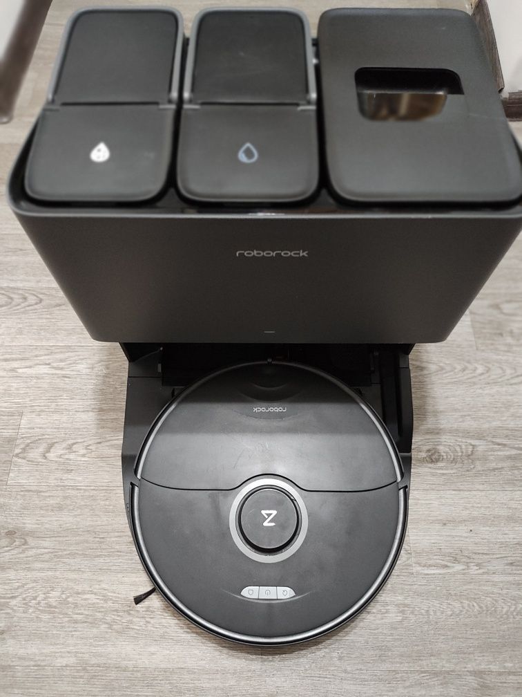 Продам робот-пылесос Roborock S8 Pro Ultra