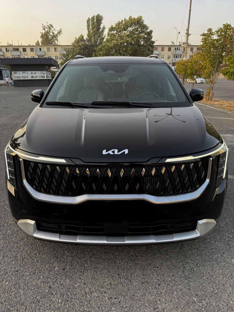 Kia carnival 2024 qora