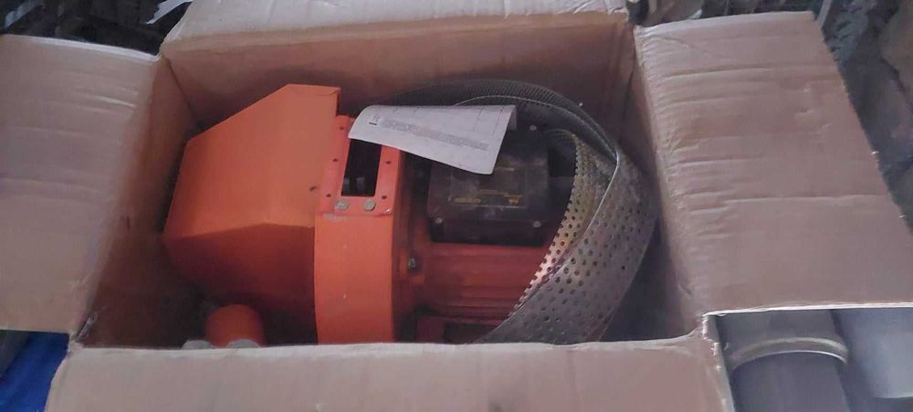 Moara Electrica cu Ciocanele EPTO Evotools 647123 1100W 180 kg/h