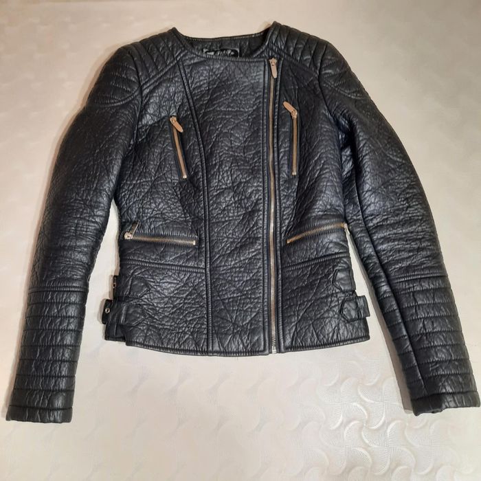 Дамско кожено яке-размер XS