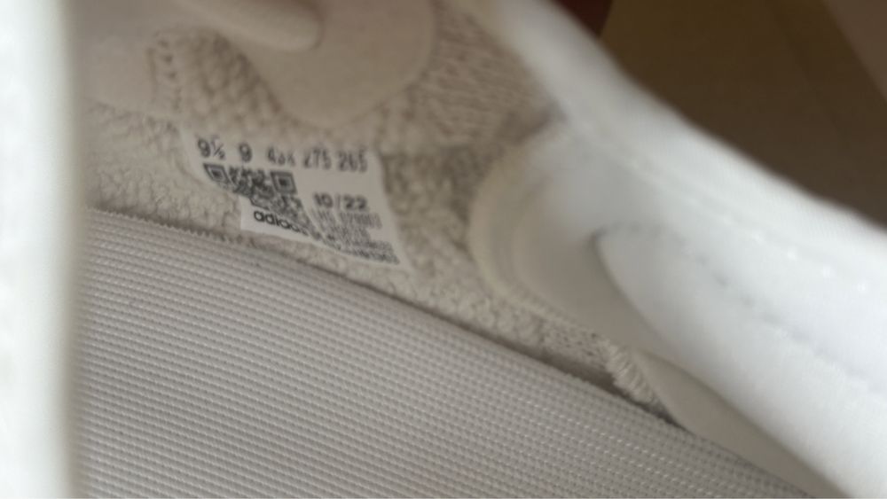Yeezy Boost 350 V2 Bone, noi, marimea 43 1/3