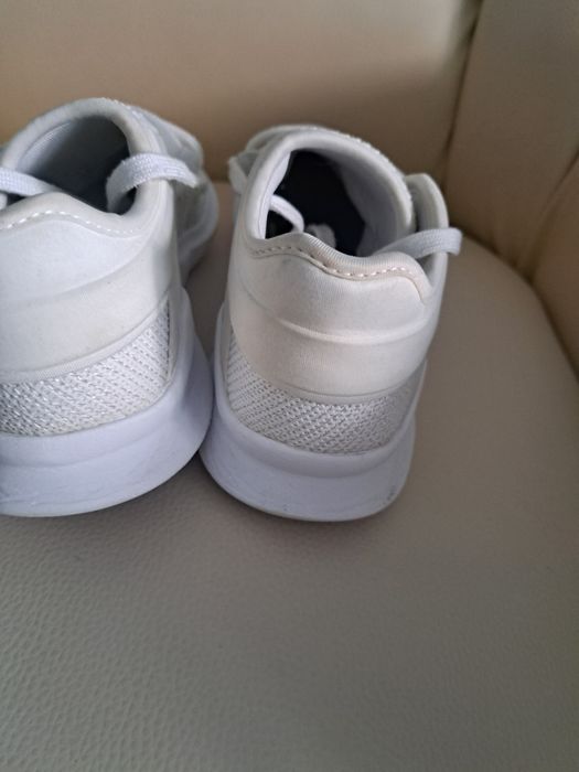 Adidași nr 38 impecabili