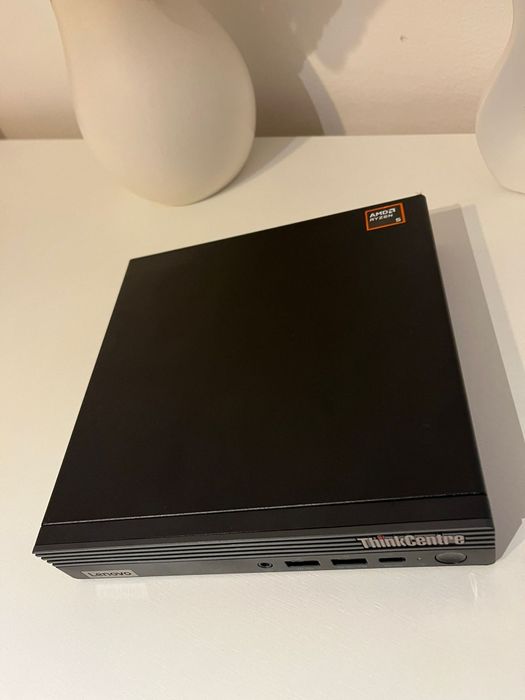 Lenovo ThinkCentre M75q gen5 ryzen 5 8500ge