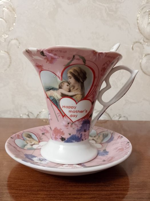 Подарочные кружки.  Новые. См. все фото