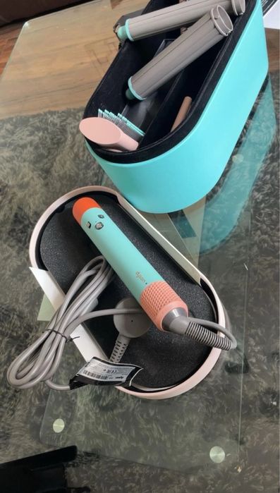 Dyson airwrap  ca si nou