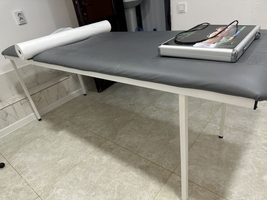 Продается кушетка