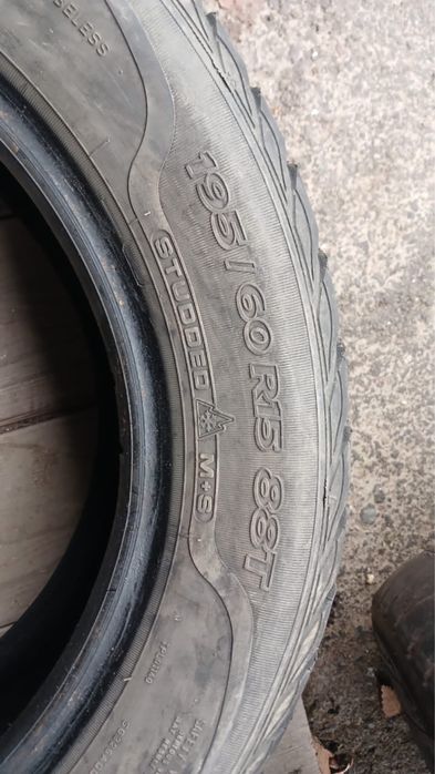 продам Шины зимние