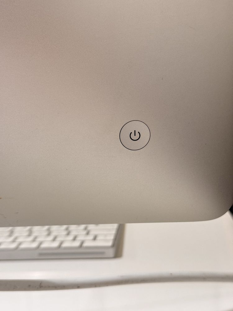 Настолен компютър iMac 27 с процесор® Quad Core™ i5
