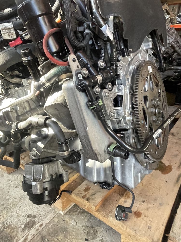 Suport filtru ulei motor BMW seria 5 G30 2.0 d 2017