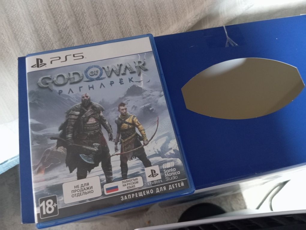 Продам PS5,веар 2 очки в отличном состоянии.