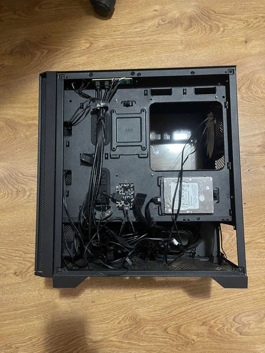 Carcasa Montech Air 100 RGB BK Middle Tower Fara sursa Negru